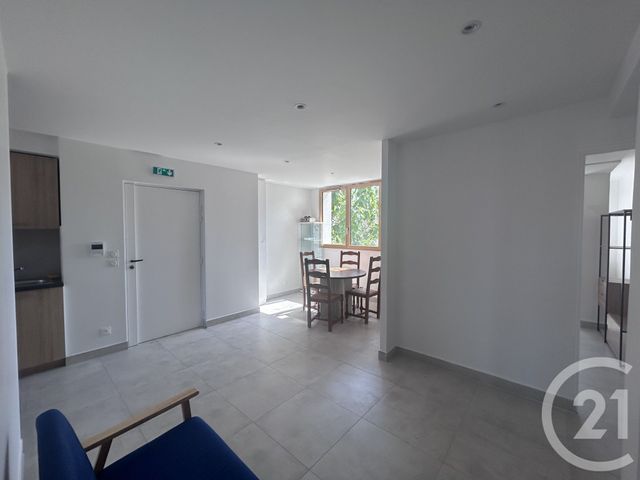 Appartement F1 &agrave; louer - 1 pi&egrave;ce - 13 m2 - Ivry Sur Seine - 94 - ILE-DE-FRANCE